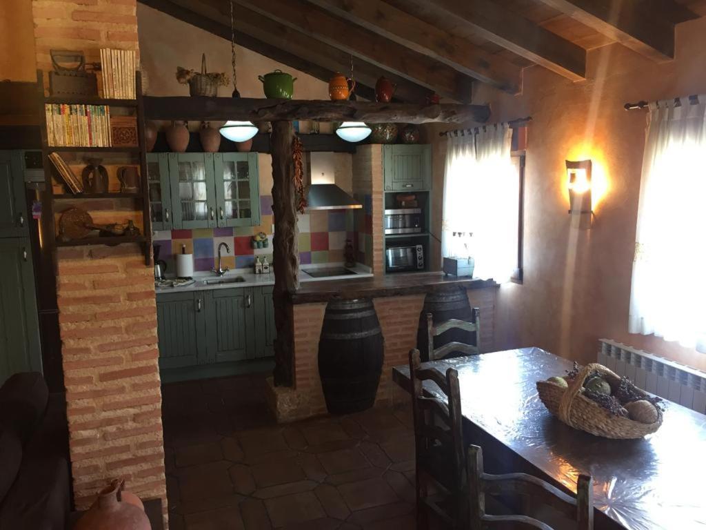 Casa Rural La Charolesa Aguilera Exterior photo